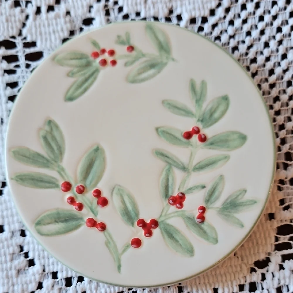 Set of 7 Beautiful Embossed Ceramic Coasters Pinecones, Holly & Berries, Birds